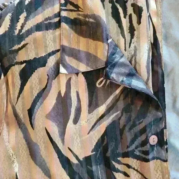 VINTAGE!! Alia Petites | Brown & Black  Semi-Sheer Blouse, Ptp 24'' - Picture 7 of 8